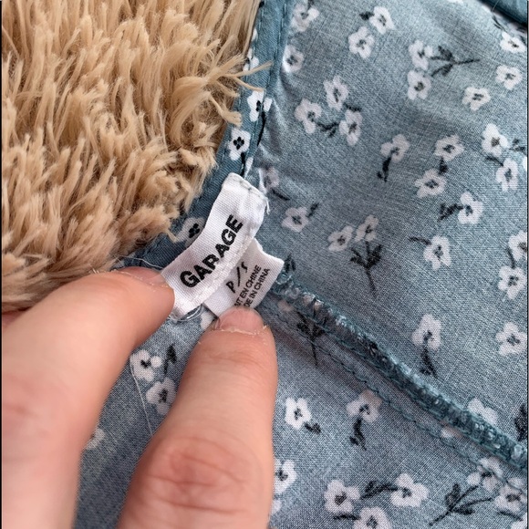 GARAGE Floral Romper - Picture 2 of 7